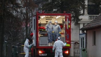 Primul român cu Covid-19 a luat virusul din nou: „Eu și virusul începem să ne împrietenim”