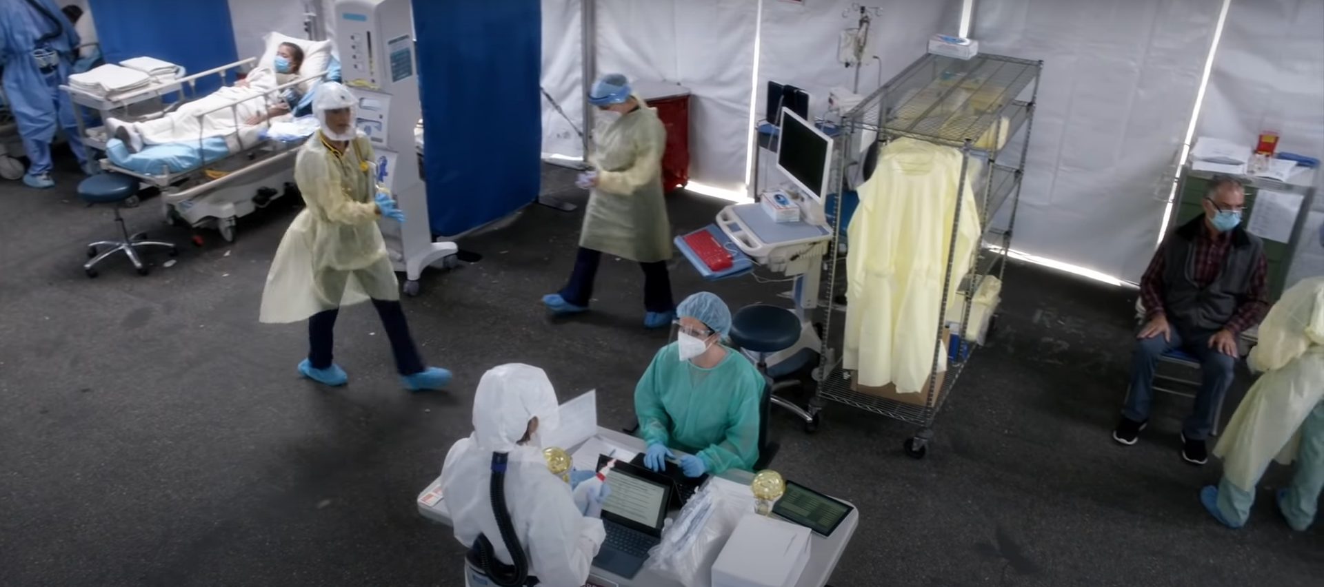 Cum s-a adaptat lumea filmului la pandemie? Testări dese, actori înlocuiți de manechine și scene filmate pe Zoom