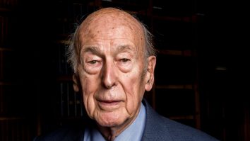 Fostul președinte francez Valery Giscard d’Estaing a murit la vârsta de 94 de ani, răpus de COVID-19