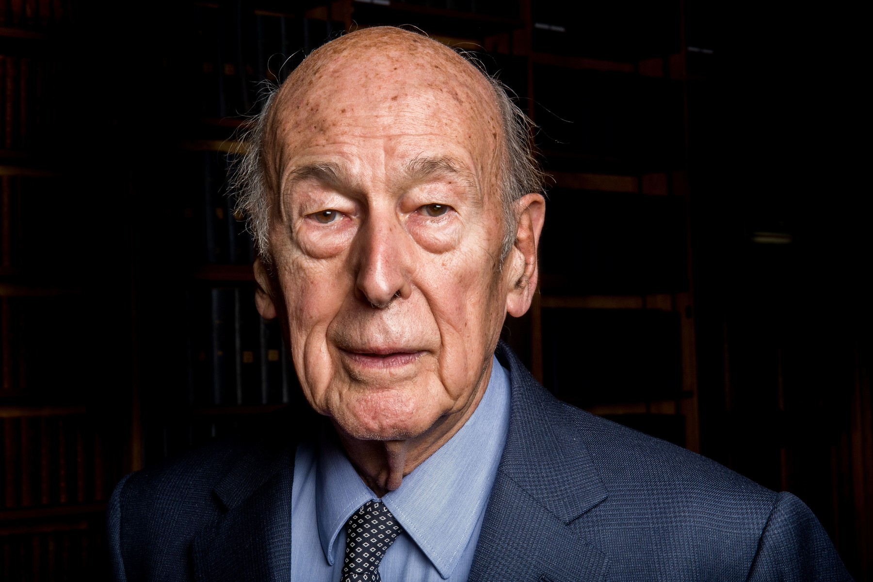 Fostul președinte francez Valery Giscard d’Estaing a murit la vârsta de 94 de ani, răpus de COVID-19