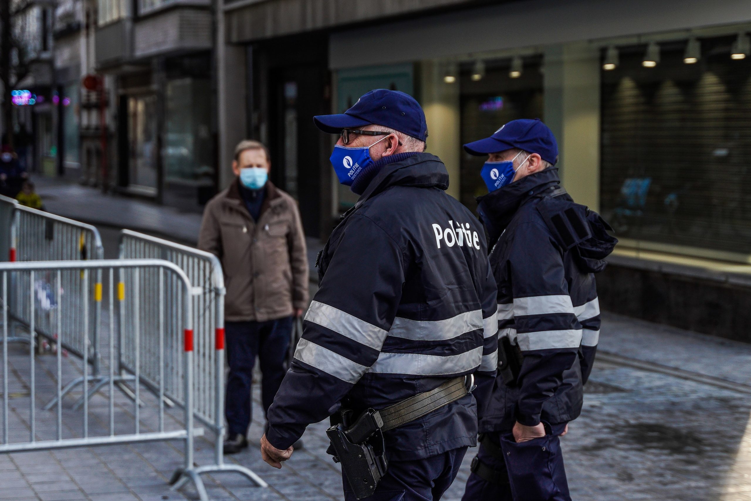 Coronavirus, restricții și denunțuri. Oamenii sună mai des la poliție