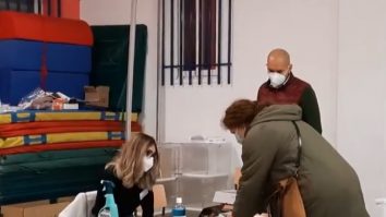 Alegeri Parlamentare 2020. Românii din Spania sunt primii care își aleg parlamentarii: „Să nu ne pierdem speranţa”