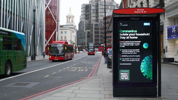 Piața imobiliară din Londra se prăbușește. Locuinţele luxoase, goale de cel puţin două luni