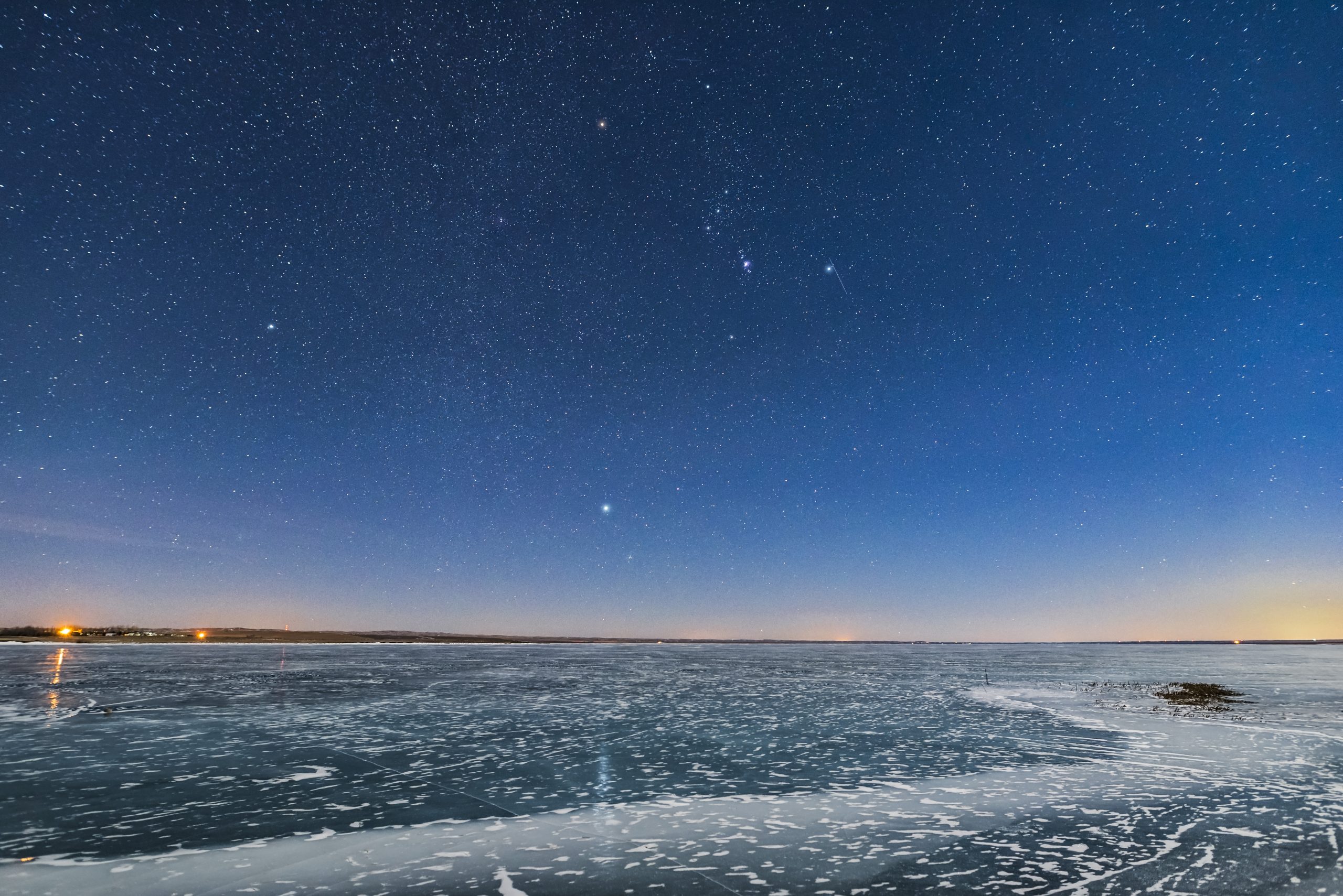 Solstițiul de iarnă 2020, marcat de un spectacol pe cer: Ploaia de meteori Ursid va atinge apogeul în seara de 21 decembrie