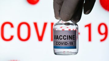 Eurodeputaţii USR PLUS cer Comisiei Europene desecretizarea contractelor de achiziţionare a vaccinurilor anti-COVID-19