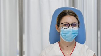 Prima zi de vaccinare anti-Covid în România s-a încheiat. Câte cadre medicale au primit vaccinul