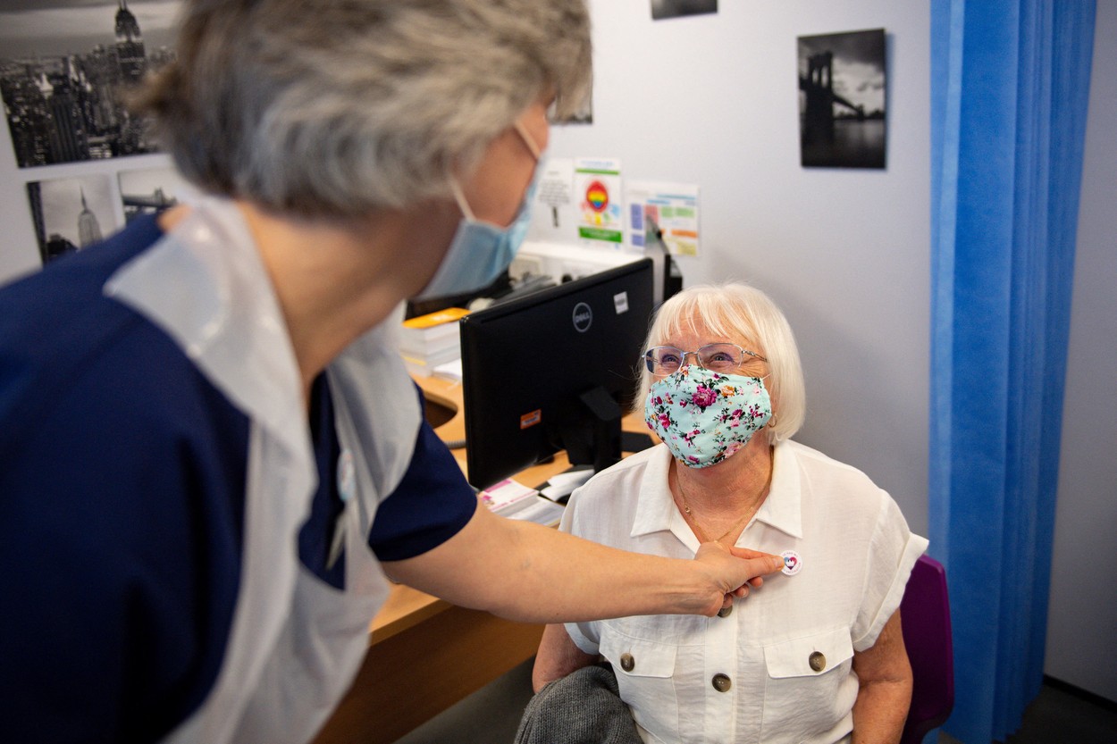 CDC susține purtarea unui abțibild care să ateste că o persoană s-a vaccinat. „M-am vaccinat” va fi noul „Am votat”