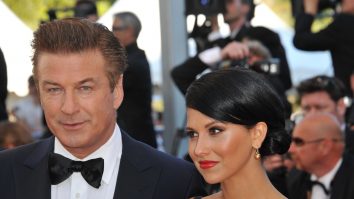 Soția lui Alec Baldwin, acuzată că a mințit că are origini spaniole. Hilaria Baldwin a dat explicații despre ultima controversă