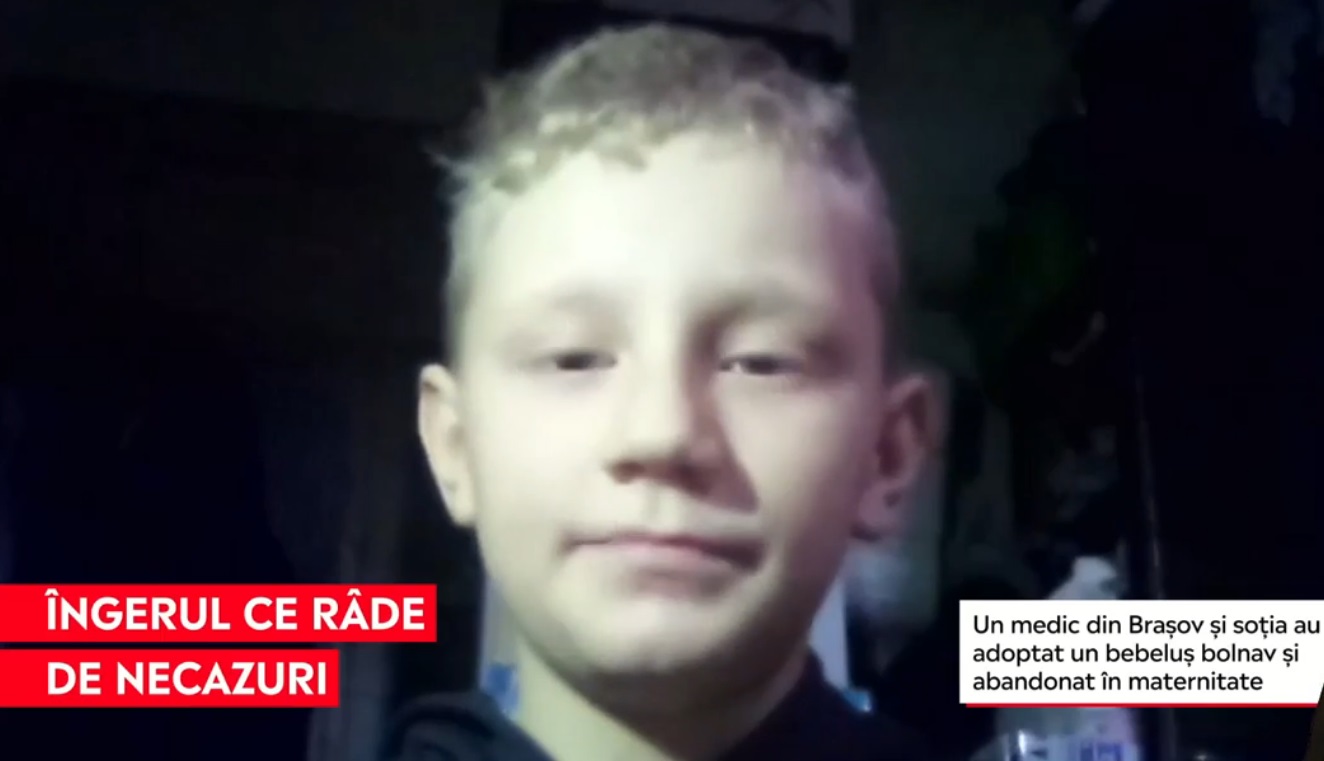 Alexandru Popa l-a rugat pe Moș Crăciun să deschidă mai repede școlile: „Orele online se tot întrerup și nu înțelegi nimic”