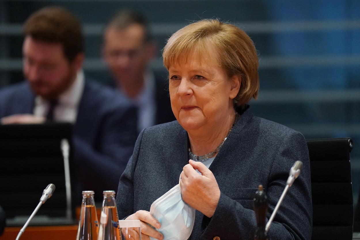 Angela Merkel: „UE este pregătită pentru scenariul încheierii fără acord a tranziţiei post-Brexit”