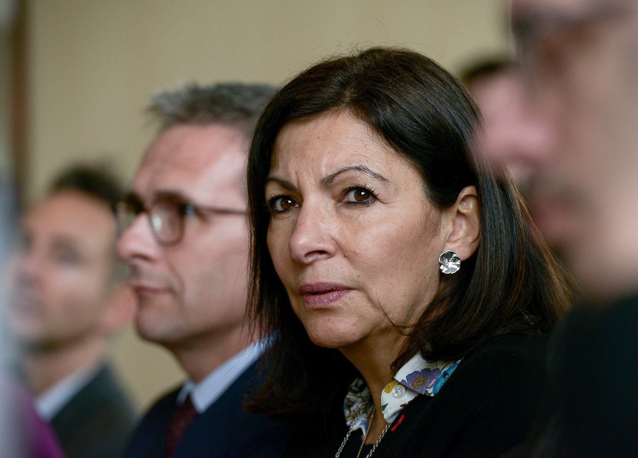 Primăria Parisului a fost amendată pentru că a pus prea multe femei în funcții de conducere. Primar: „Este absurd“