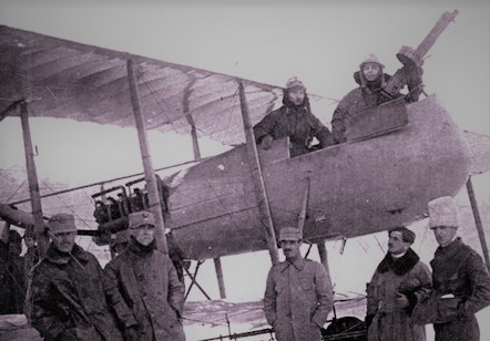 Zborul Marii Uniri, prin ochii pilotului Vasile Niculescu. A trecut Carpații, pe un ger nemilos, într-un avion fără acoperiș