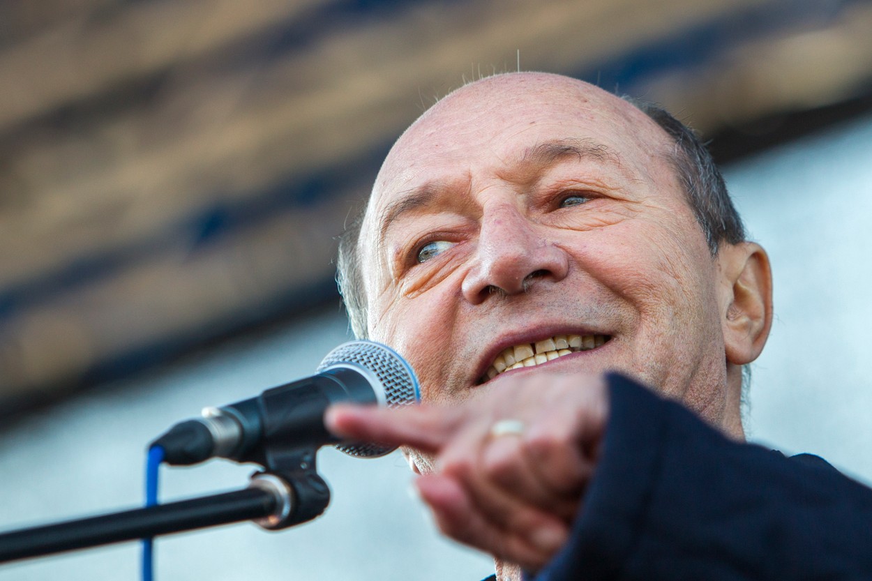 Parlamentul i-a închis ușa-n nas PMP-ului. Formațiunea lui Traian Băsescu nu a depășit pragul de 5%