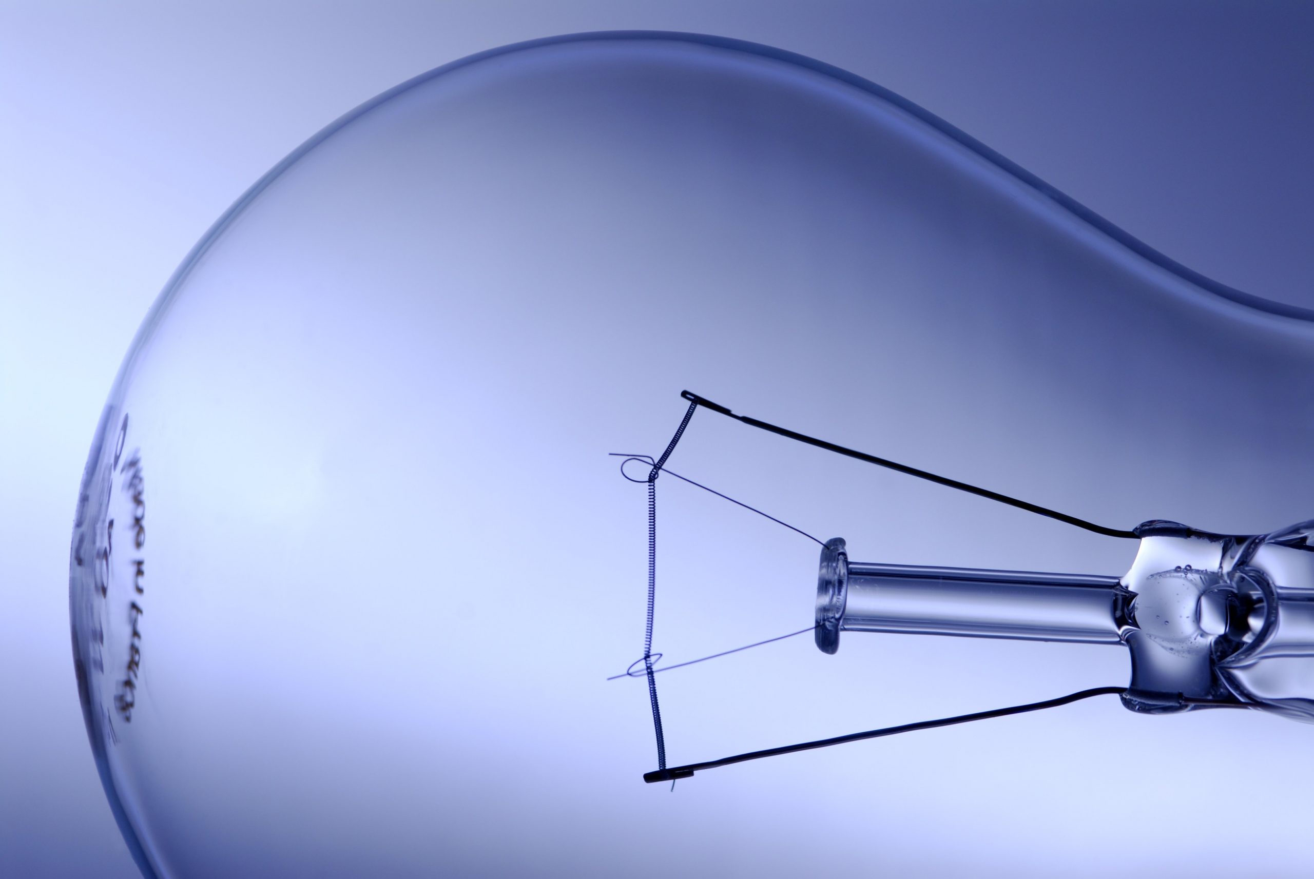 STUDIU. Dormitul cu lumina aprinsă duce la un risc mai mare de boli de inimă şi diabet