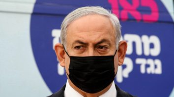 Benjamin Netanyahu, în autoizolare preventivă după ce a intrat în contact cu o persoană bolnavă de Covid