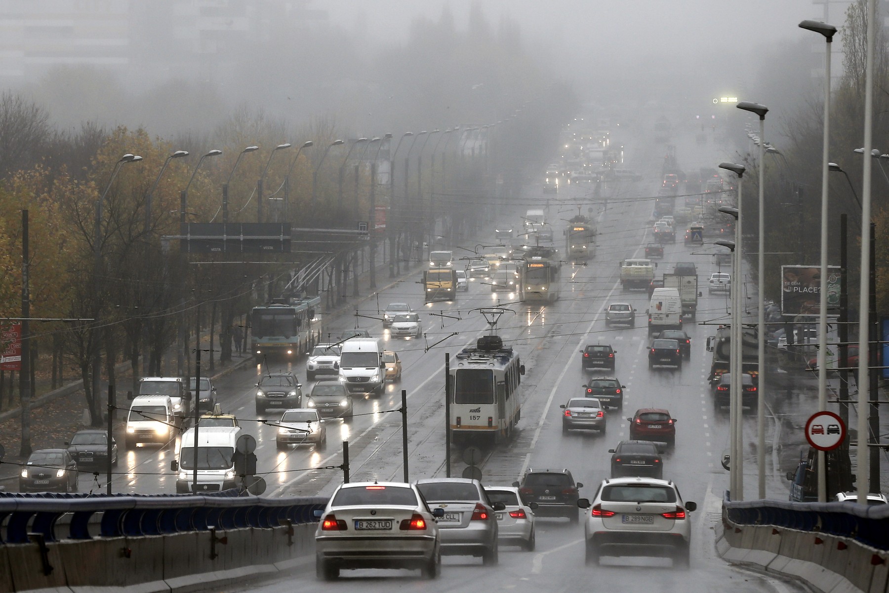 Cartierul Berceni a rămas fără apă caldă, curent și căldură: „Parcă-i pe vremea lui Ceaușescu”