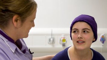 Oncologii avertizează că după criza COVID se vor lovi de un „tsunami de cazuri de cancer”