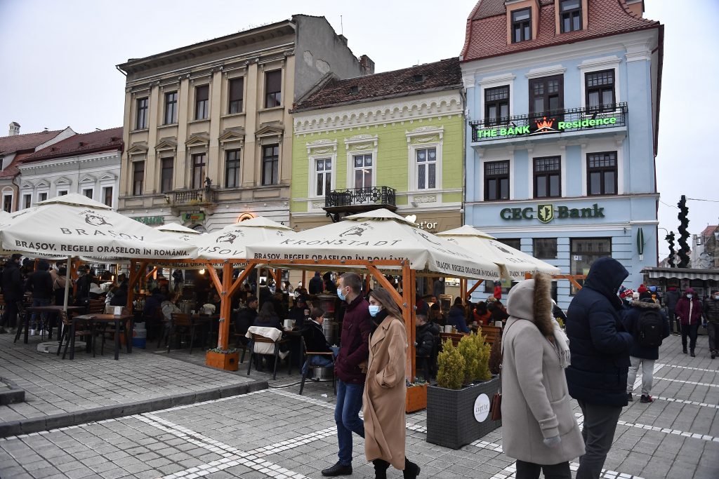 Unele restaurante din Brașov oferă 10% reducere celor vaccinați Acțiunea lansată este unică în Europa