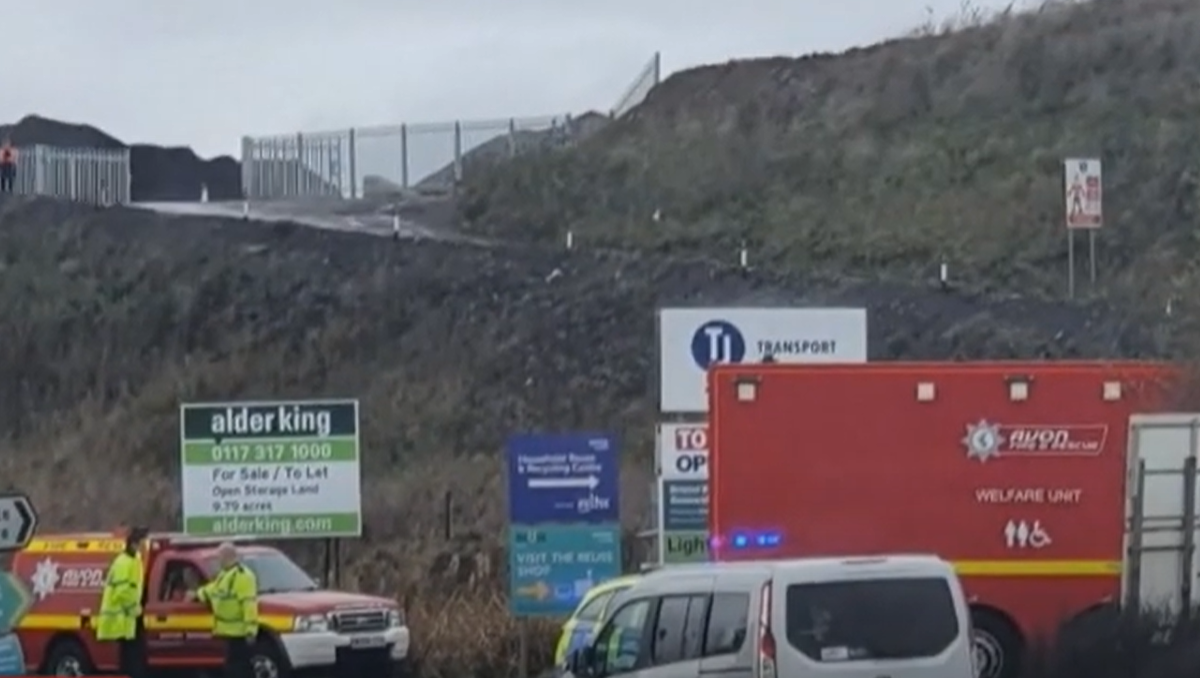 Un rezervor cu substanțe chimice a explodat la un depozit din Marea Britanie. 4 morți și un rănit