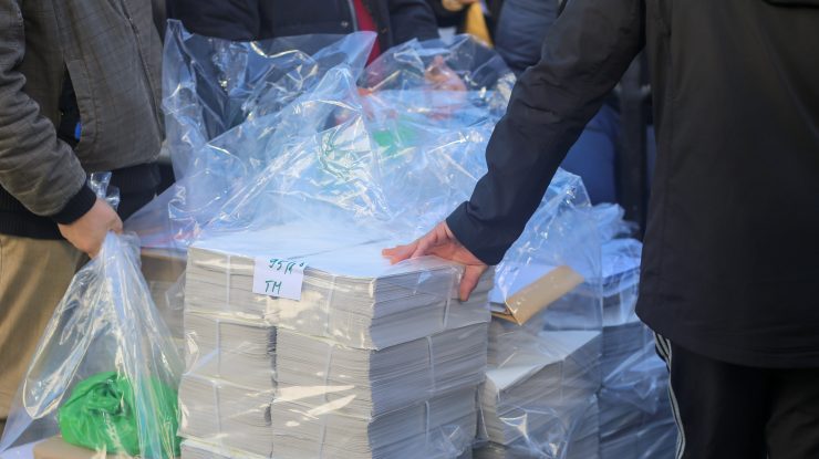 Alegeri parlamentare 2020. Recalculare AEP: 14.000 de voturi prin corespondență nu au ajuns la București