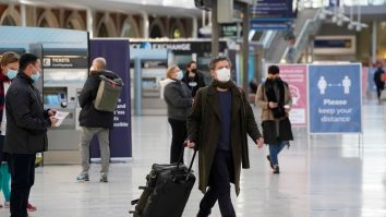 Restricții mai dure pentru persoanele care călătoresc în Statele Unite ale Americii