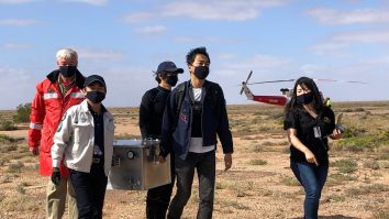 Agenţia spaţială din Japonia a scris istorie. Momentul în care capsula cu o mostră de pe asteroid aterizează în Australia