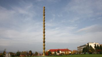 Constantin Brâncuși și Coloana recunoștinței fără sfârșit, ridicată în memoria soldaților căzuți în Primul Război Mondial, până în pragul Unirii