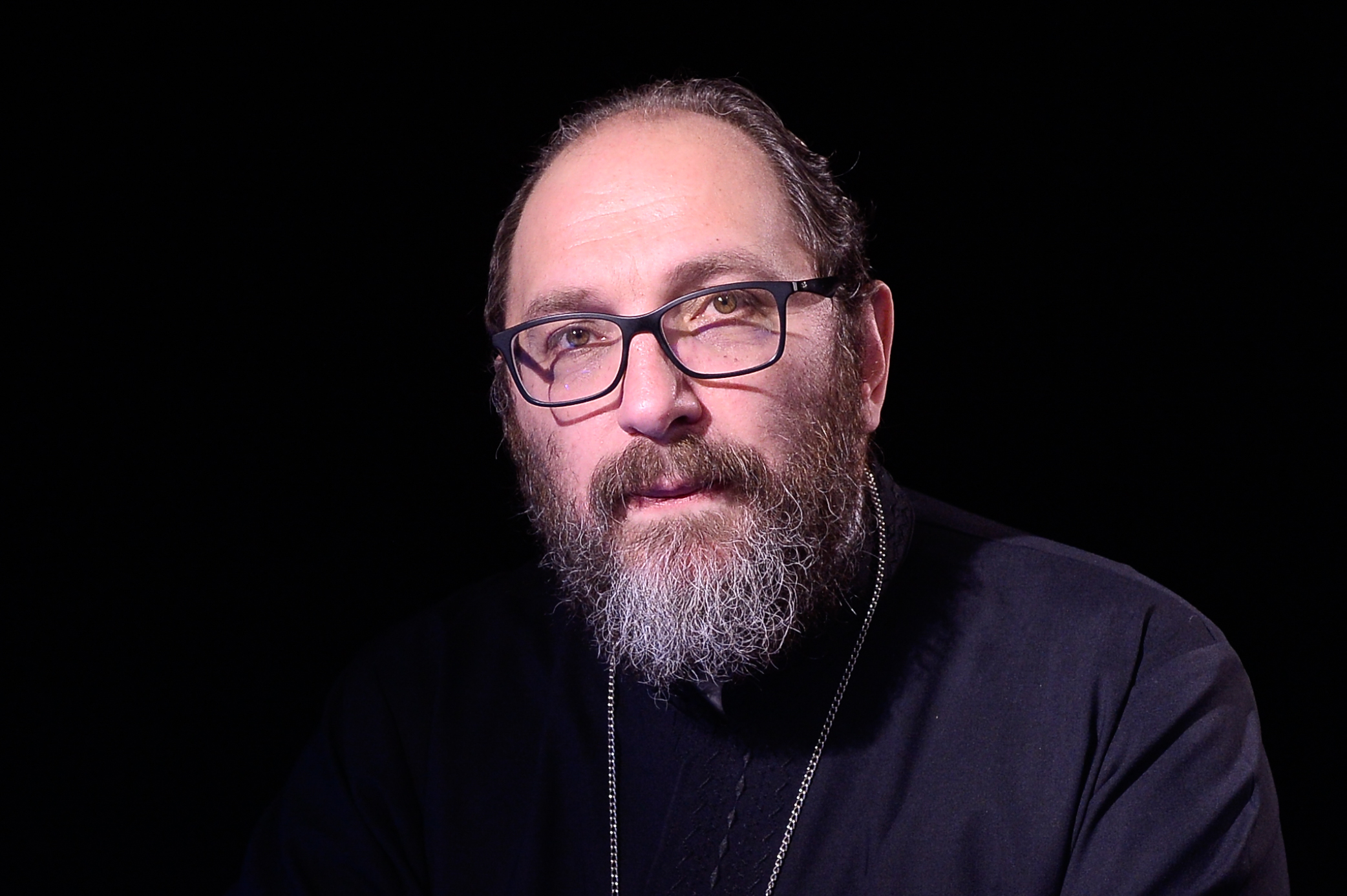 Părintele Constantin Necula, despre interzicerea cuvintelor „mamă” și „tată”: „Când încălcăm Evanghelia, nu mai suntem creștini”