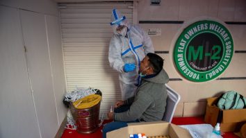 Peste 10 milioane de infectări cu SARS-CoV-2 în India