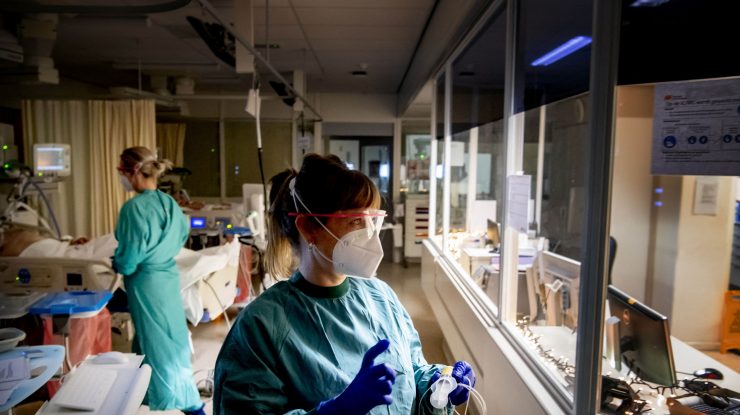 BILANȚUL ZILEI. 3.350 de cazuri noi în ultimele 24 de ore. 1.267 de pacienți la ATI