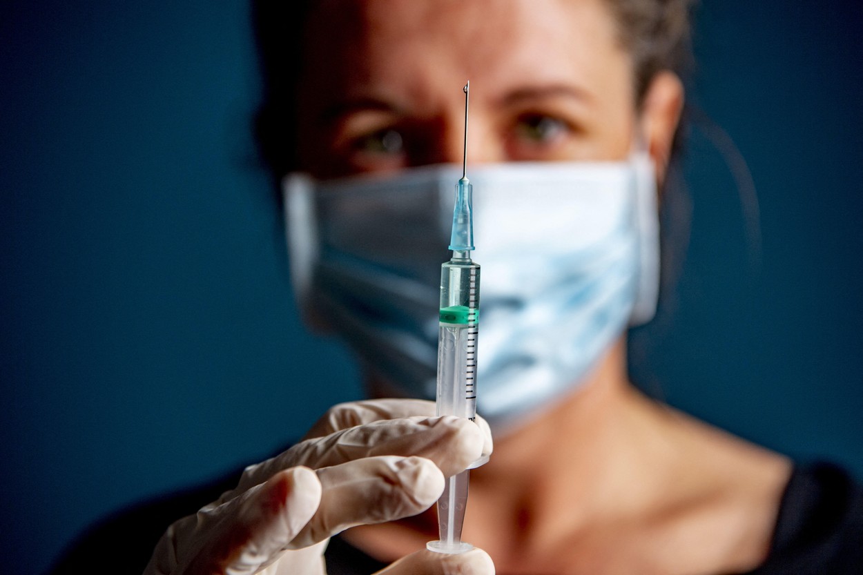 România a depăşit joi 11 milioane de doze de vaccin anti-Covid administrate