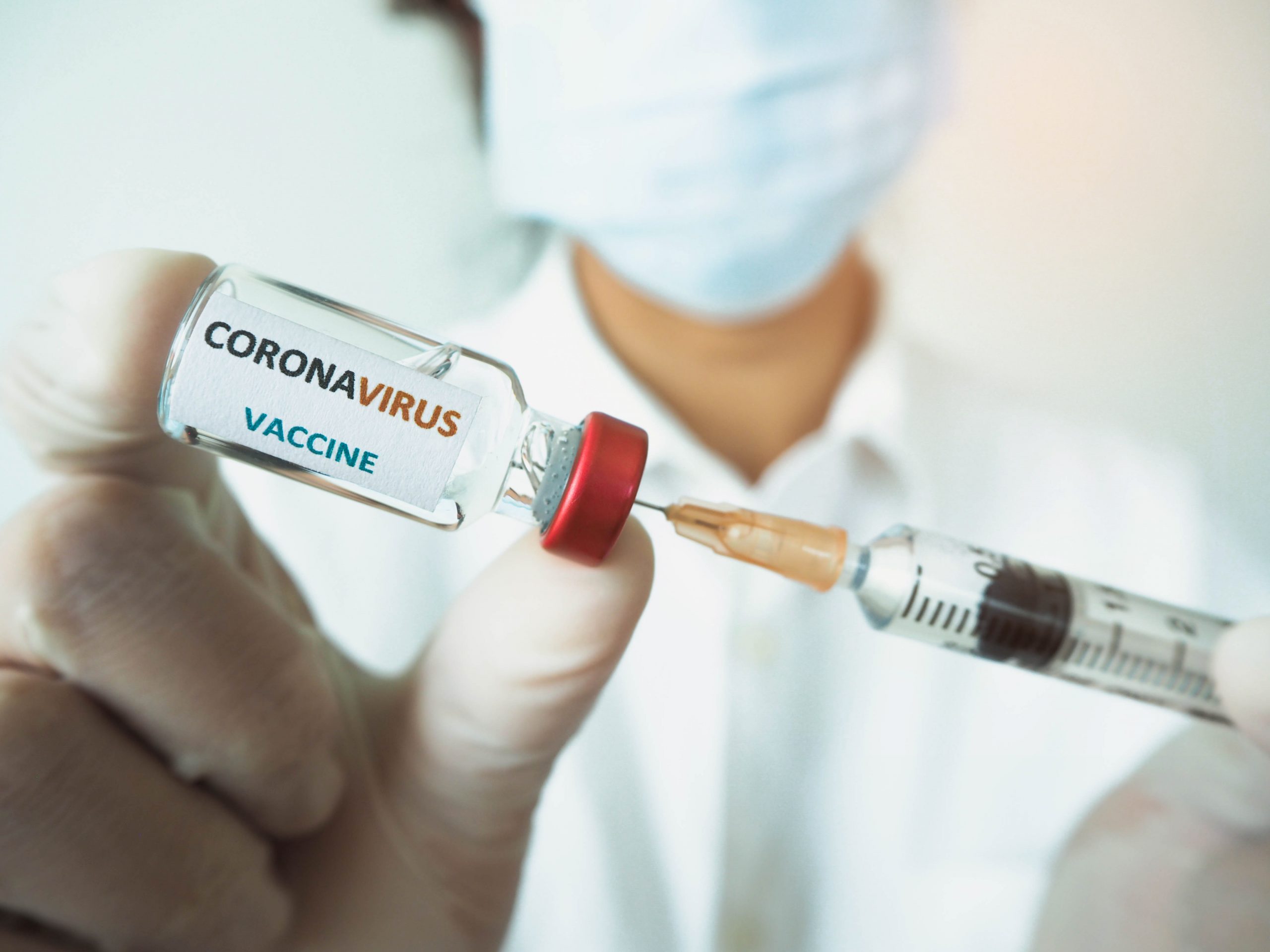 Coronavirus. Cine își asumă resposabilitatea în caz de efecte nedorite în urma vaccinării