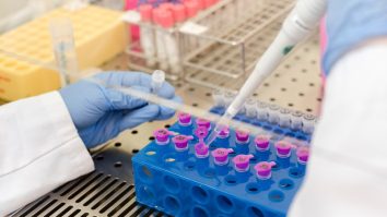 Salariul unui biolog, cu 50% mai mic decât cel al unui medic. Explicația unui doctor în genetică