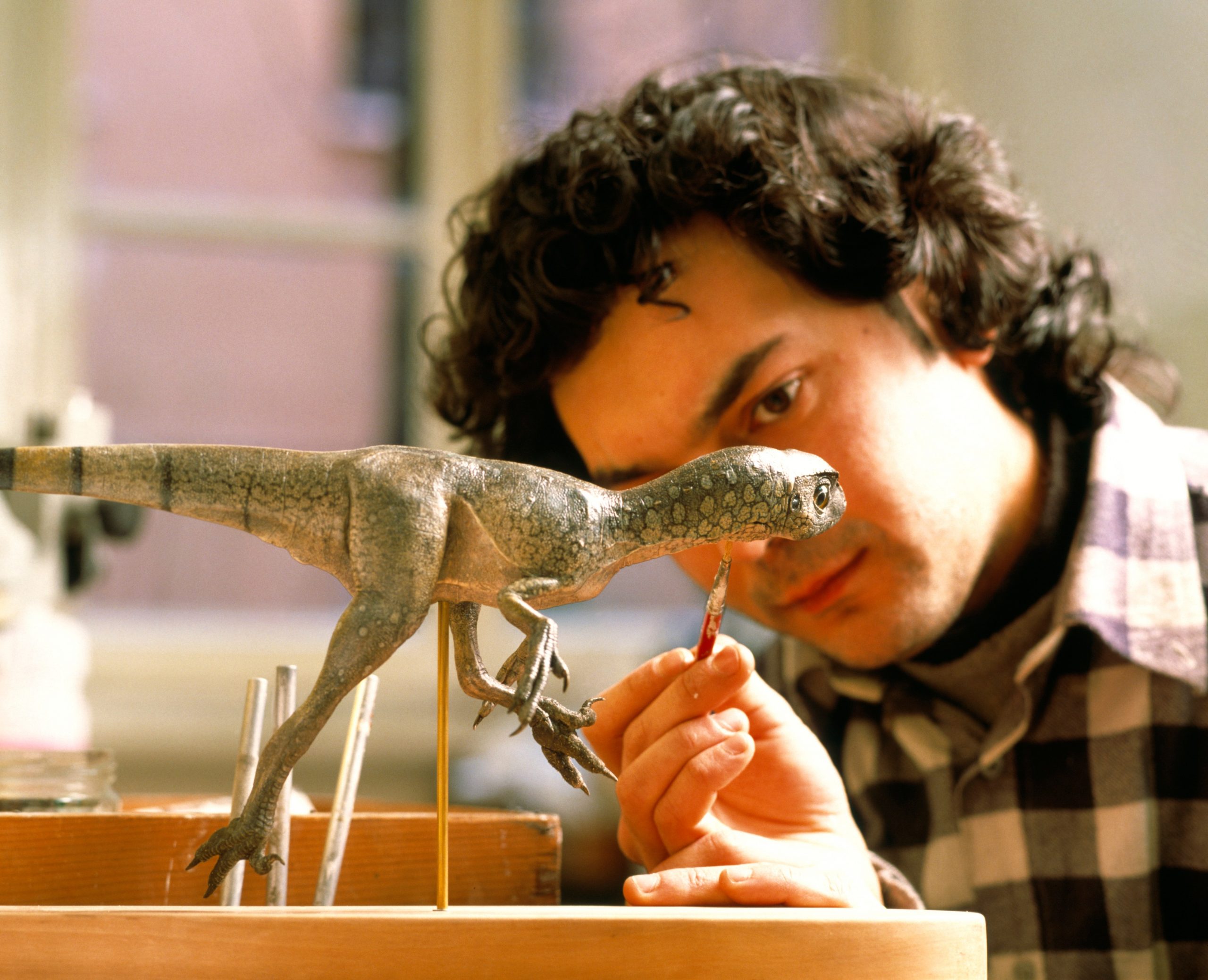 A fost descoperită o nouă specie de dinozaur care avea brațe mici ca T-rex