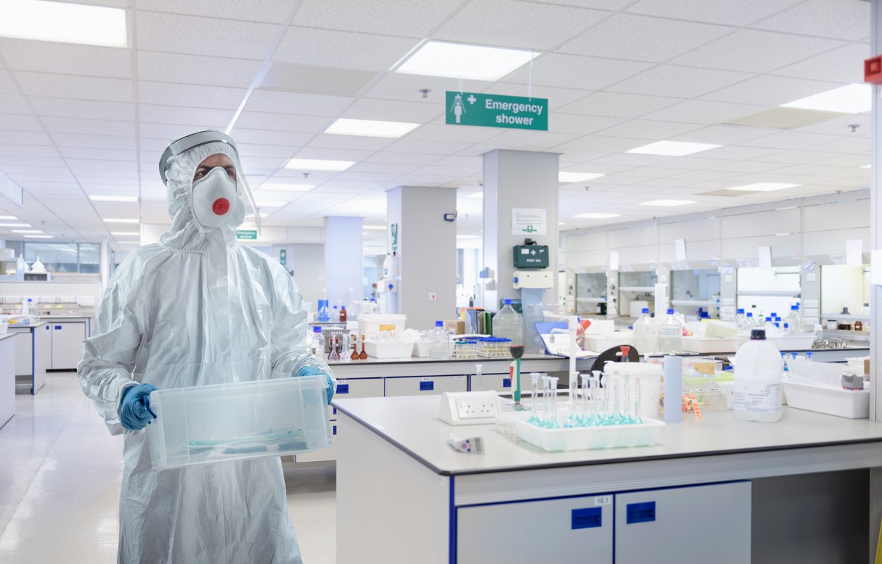 Ajutor privat pentru vaccinare. Companiile mari cumpără congelatoare ca să poată stoca vaccinuri