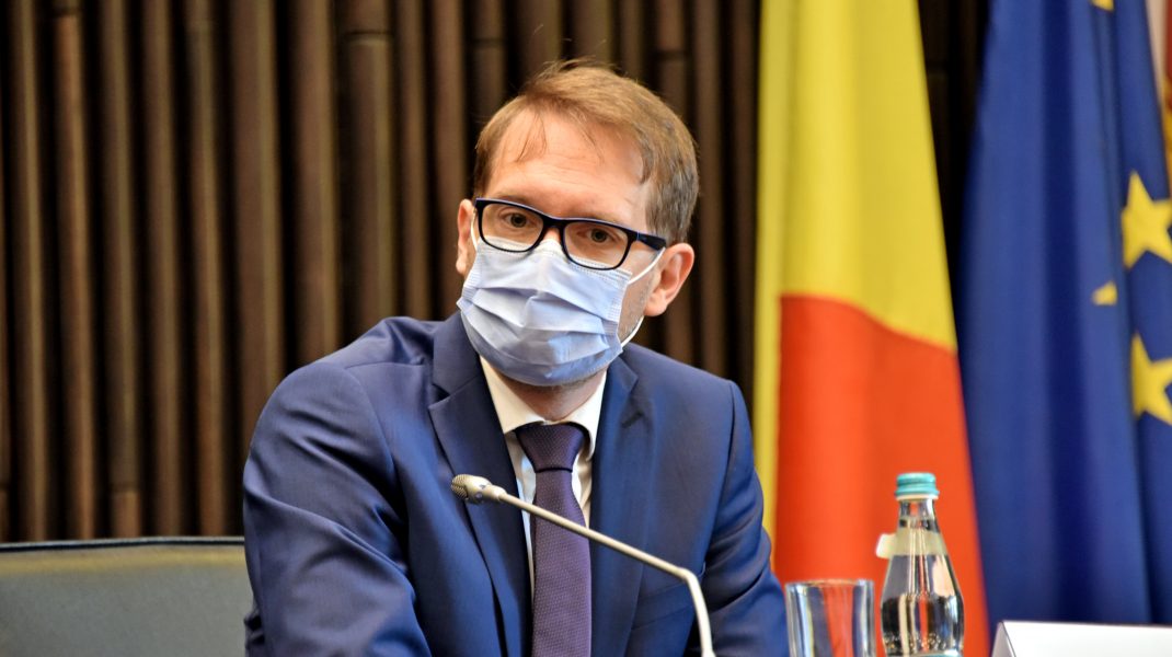 Dominic Fritz nu poate vota azi la alegerile parlamentare 2020. Ce mesaj transmite către votanți