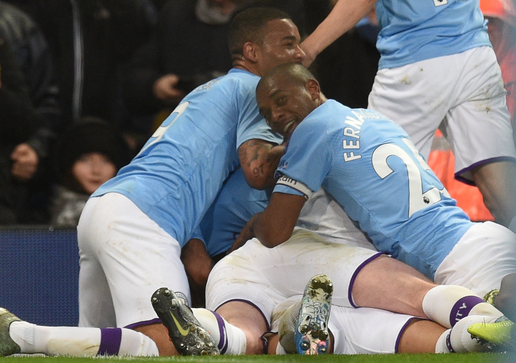 Guvernul englez interzice fanilor lui Chelsea și Manchester City să meargă la finala Ligii Campionilor