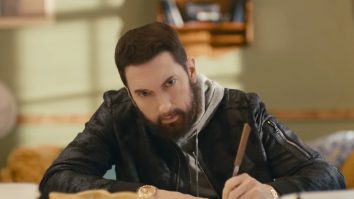 Eminem surprinde din nou. A lansat albumul cu numărul 12, inspirat de filmele lui Alfred Hitchcock