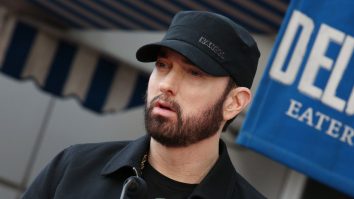 Eminem i-a cerut scuze Rihannei, după 10 ani de la piesa în care îi lua apărarea lui Chris Brown