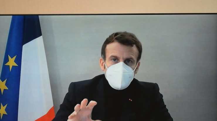 Pe Emmanuel Macron nici COVID-19 nu-l ține departe de atribuții. A participat la prima videoconferință după ce a fost testat pozitiv cu coronavirus