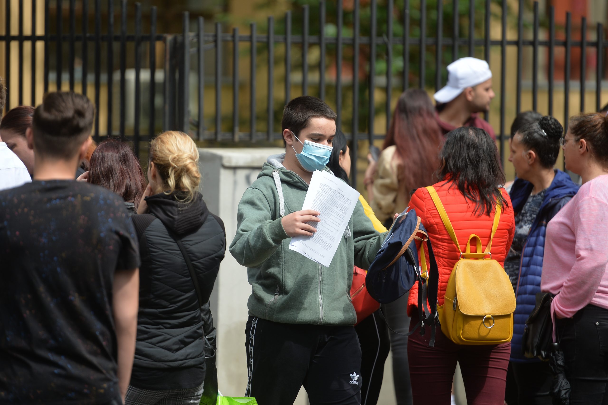 Evaluarea Naţională se apropie cu paşi repezi. Programa s-a simplificat, dar profesorii tot nepregătiți sunt