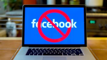 Facebook i-a șters pagina unui bucătar celebru pentru că a răspândit teorii ale conspirației despre Covid-19