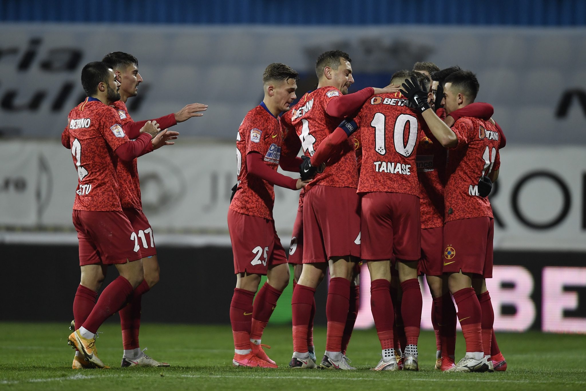 FCSB s-a făcut de râs la Erevan! Vicecampioana, eliminată ...