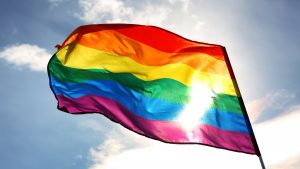 Cuplurile gay, din ce în ce mai tolerate de Biserica Catolică. „Nici măcar condamnarea la închisoare nu a schimbat dragostea”