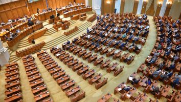 Încep negocierile între PNL, USR-PLUS și UDMR pentru formarea viitorului guvern