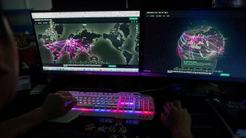 Război cibernetic de proporții între Rusia și SUA. Hackerii au dat șah mat americanilor. Iulian Chifu: „Este un caz de amploarea WikiLeaks”