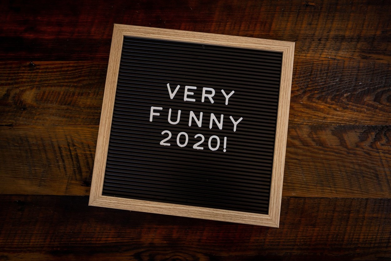 Cele mai reprezentative meme-uri ale anului 2020. „Haz de necaz”