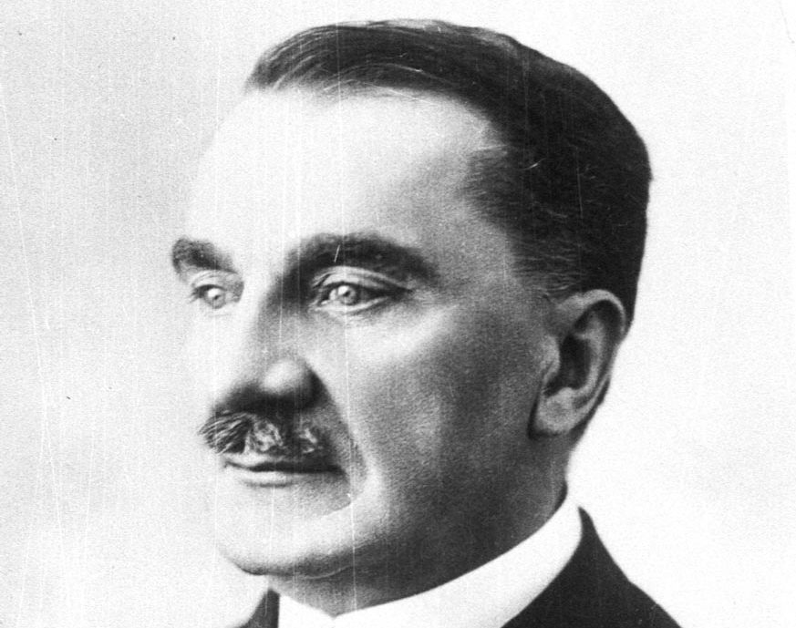 Pentru Iuliu Maniu, Unirea a început la Viena. Momentul în care regimentele românești au primit primul steag tricolor