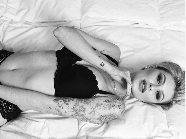 O româncă, cea mai bună videochatistă din lume la doar trei luni după ce și-a început cariera