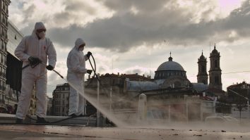 Turcia intră în lockdown din noaptea de Revelion, din cauza numărului record de decese înregistrate zilnic